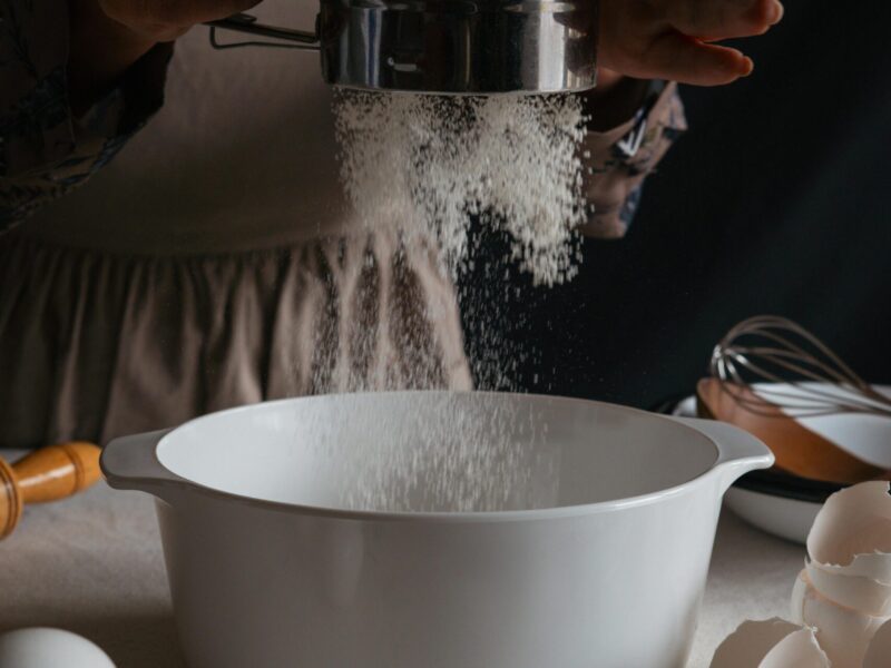 Aluminum vs Stainless Steel Bakeware – Which Is Better for Your Health?