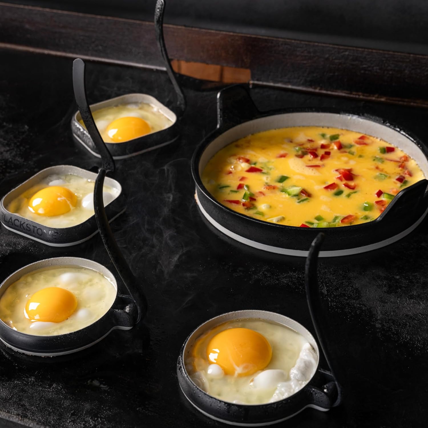 Blackstone Egg & Omelet Ring Kit (7 Piece Set) – Non Stick Silicone Egg & Omelette Cooker Mold for Pancake, Patties & English Muffin – Round Egg...